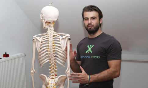 Webinar: Hernija diska – učenje postopkov odprave hernije in išiasa